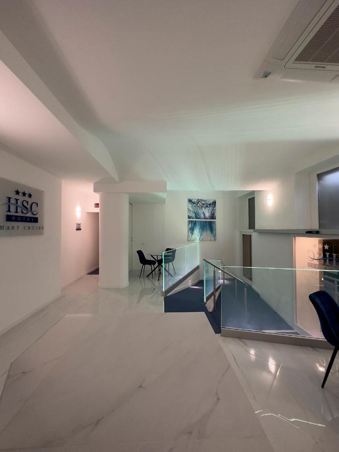 Hotel Smart Cruise Civitavecchia Exteriör bild